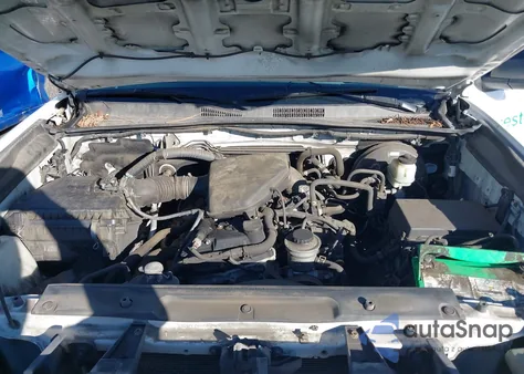 2017 Toyota Tacoma Sr z USA, uszkodzony, nr VIN 5TFRX5GNXHX084817